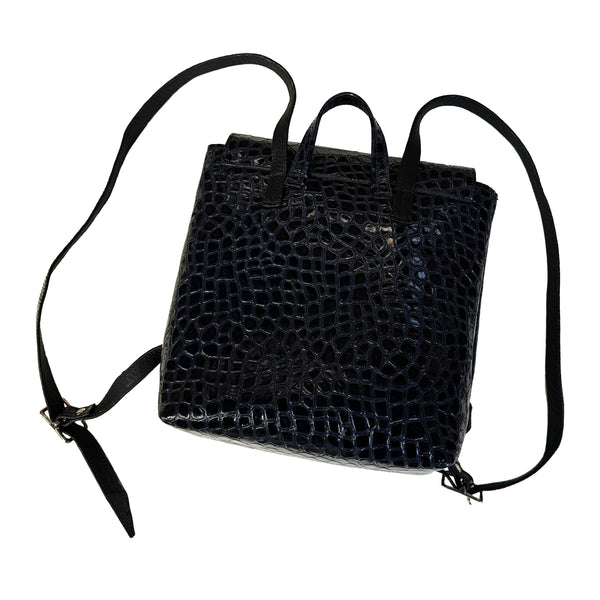 Textured Small Everyday Backpack – Kent Stetson Handbags